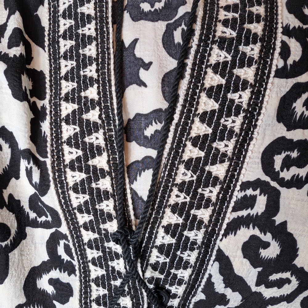Pre-owned Talk of the Walk Black and White Patterned Blouse - Picture 10 of 11